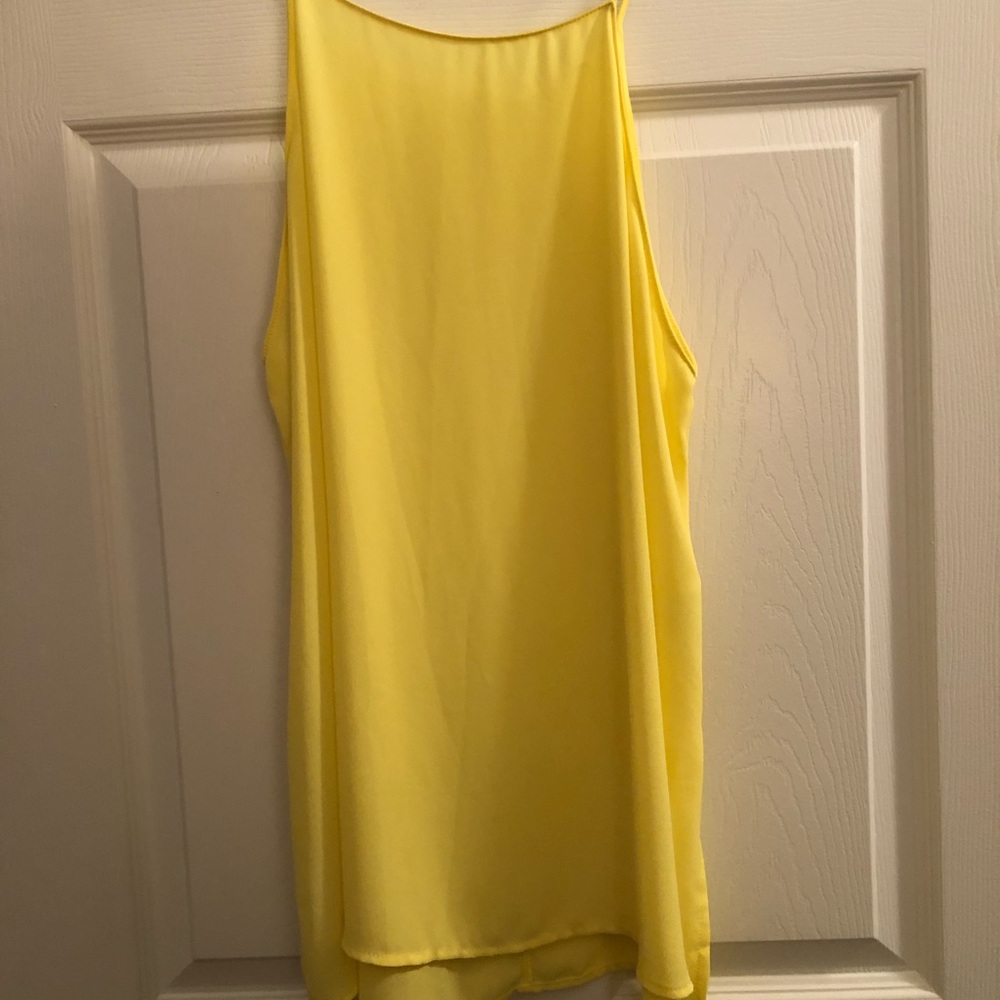 ⭐️ 2/$20 Bright Yellow Top